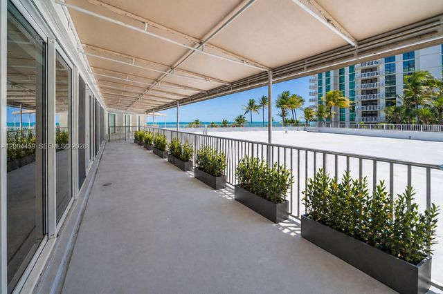 600 Grapetree Dr 3BS, Key Biscayne, FL 33149