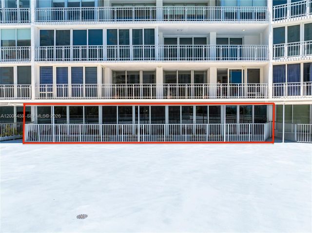 600 Grapetree Dr 3BS, Key Biscayne, FL 33149