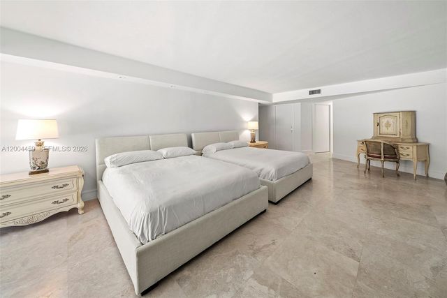 600 Grapetree Dr 3BS, Key Biscayne, FL 33149