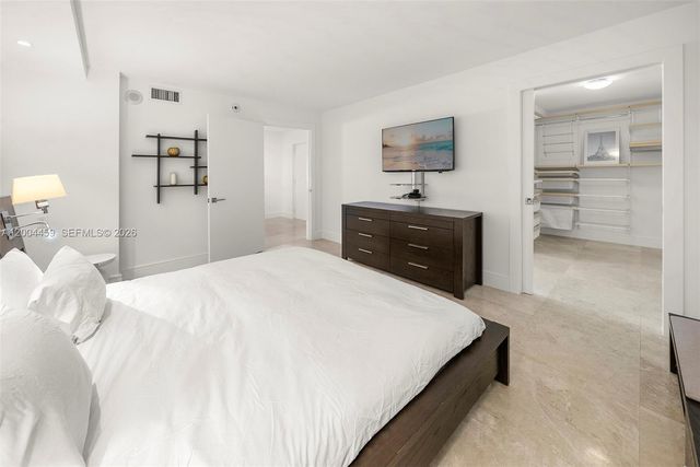 600 Grapetree Dr 3BS, Key Biscayne, FL 33149