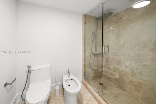 600 Grapetree Dr 3BS, Key Biscayne, FL 33149