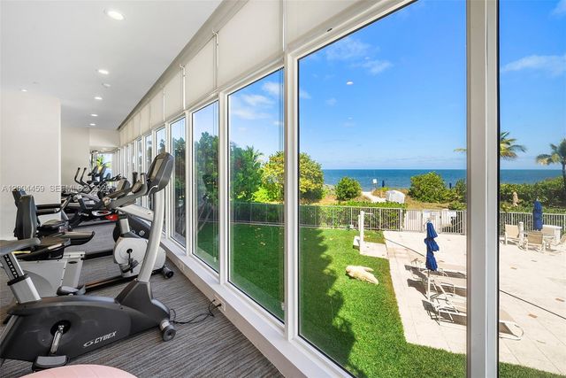 600 Grapetree Dr 3BS, Key Biscayne, FL 33149