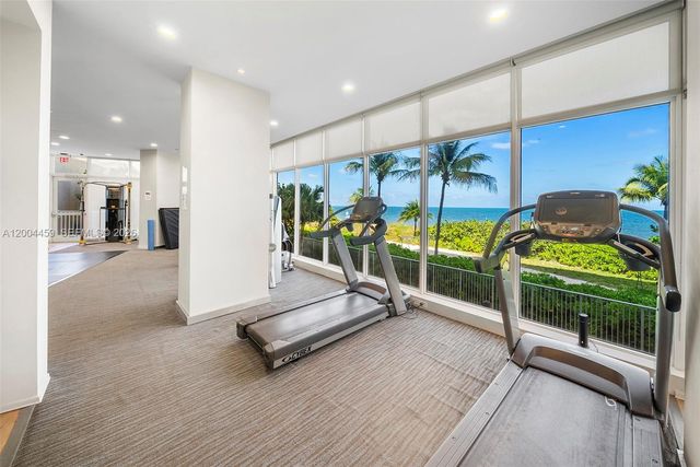 600 Grapetree Dr 3BS, Key Biscayne, FL 33149