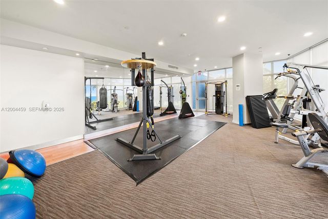 600 Grapetree Dr 3BS, Key Biscayne, FL 33149