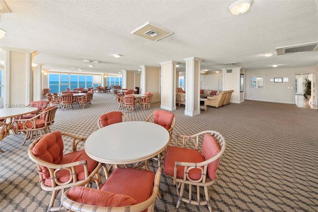 600 Grapetree Dr 3BS, Key Biscayne, FL 33149