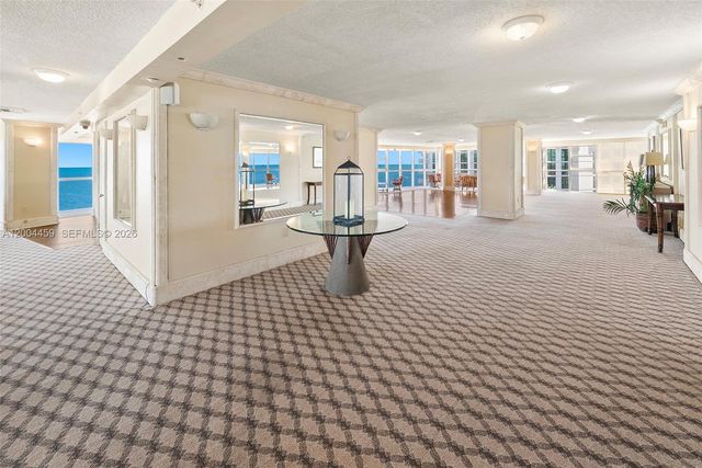 600 Grapetree Dr 3BS, Key Biscayne, FL 33149