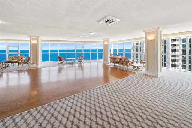 600 Grapetree Dr 3BS, Key Biscayne, FL 33149