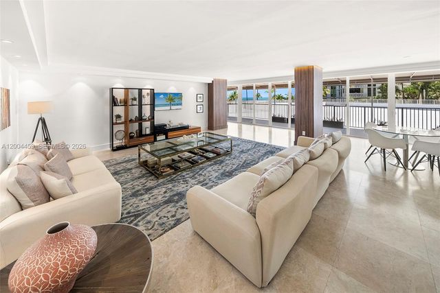 600 Grapetree Dr 3BS, Key Biscayne, FL 33149