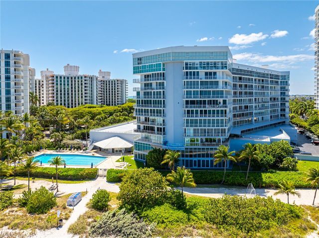 600 Grapetree Dr 3BS, Key Biscayne, FL 33149