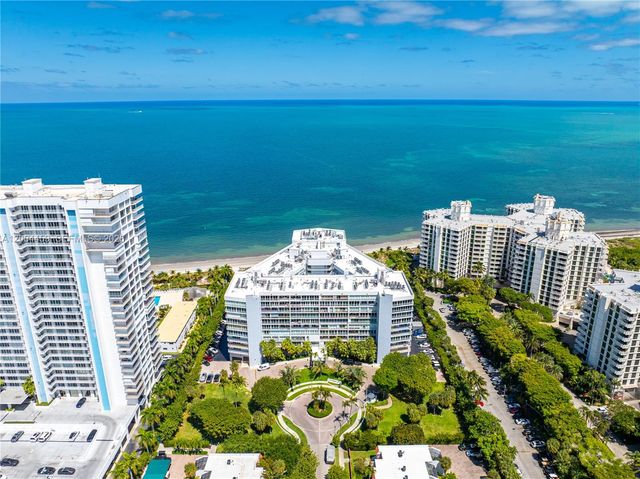 600 Grapetree Dr 3BS, Key Biscayne, FL 33149