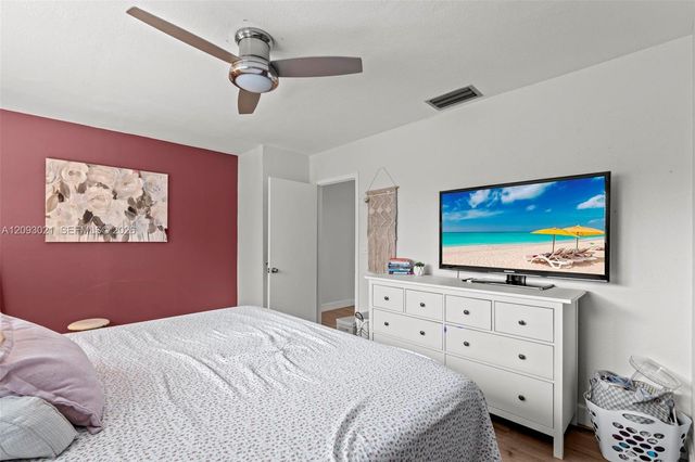 10729 La Placida Drive 3-4, Coral Springs, FL 33065