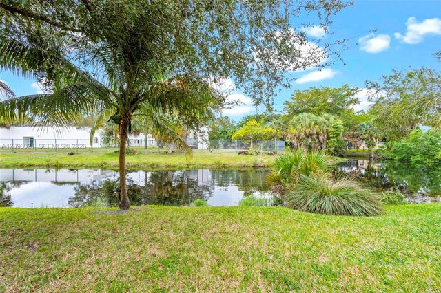 10729 La Placida Drive 3-4, Coral Springs, FL 33065