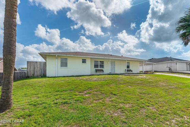 2970 Lagoon Avenue, Deltona, FL 32738