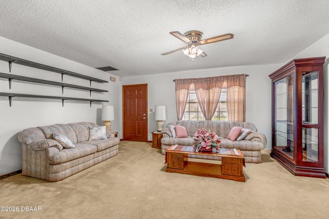 2970 Lagoon Avenue, Deltona, FL 32738