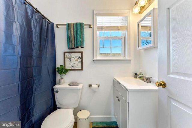 536 W MAPLE AVE, Wildwood, NJ 08260