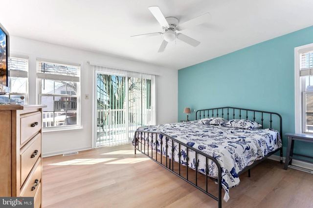 536 W MAPLE AVE, Wildwood, NJ 08260