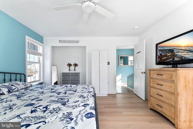 536 W MAPLE AVE, Wildwood, NJ 08260