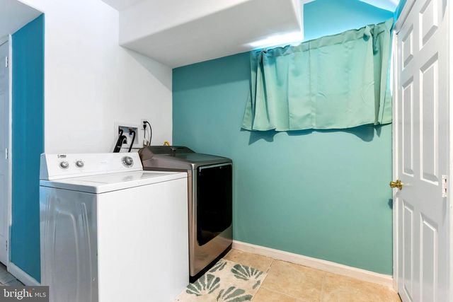 536 W MAPLE AVE, Wildwood, NJ 08260