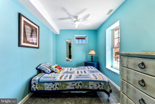 536 W MAPLE AVE, Wildwood, NJ 08260