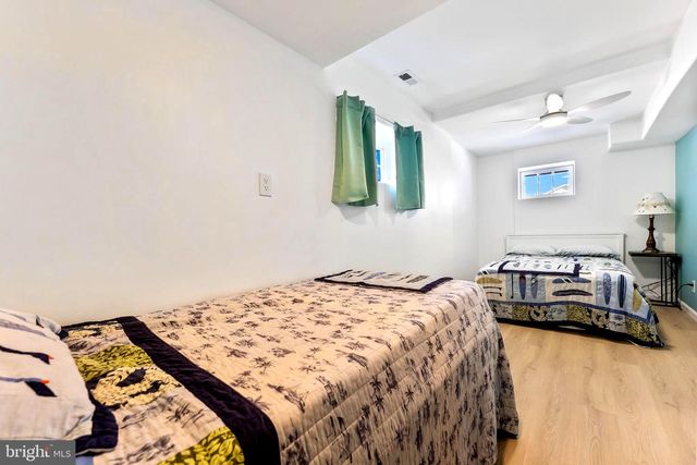 536 W MAPLE AVE, Wildwood, NJ 08260