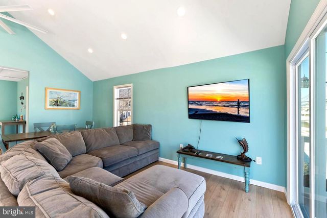 536 W MAPLE AVE, Wildwood, NJ 08260