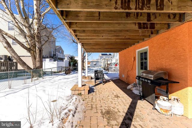 536 W MAPLE AVE, Wildwood, NJ 08260