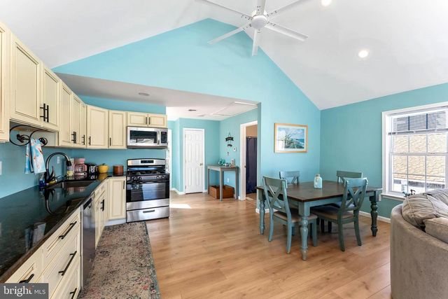 536 W MAPLE AVE, Wildwood, NJ 08260