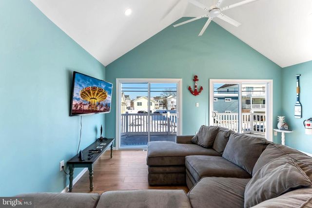 536 W MAPLE AVE, Wildwood, NJ 08260