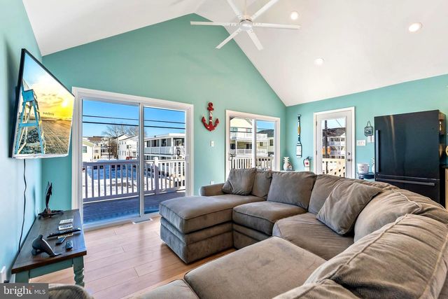 536 W MAPLE AVE, Wildwood, NJ 08260