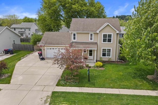 132 Mark Drive, Johnson Creek, WI 53038