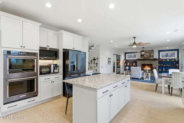 318 Buckhorn Way, Loudon, TN 37774