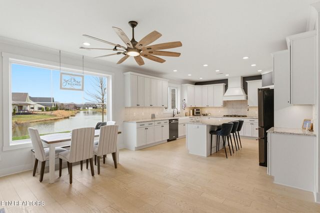 318 Buckhorn Way, Loudon, TN 37774