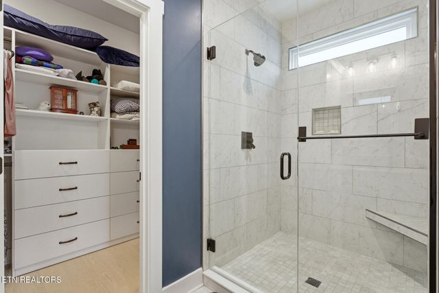 318 Buckhorn Way, Loudon, TN 37774