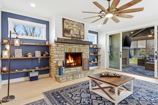 318 Buckhorn Way, Loudon, TN 37774