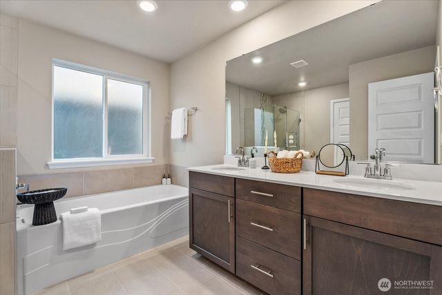 929 121st Avenue SE, Lake Stevens, WA 98258