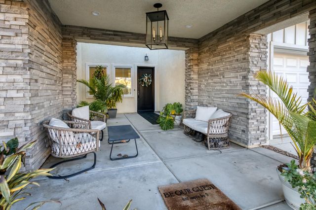 1042 Beaver Pond Loop, Madera, CA 93636