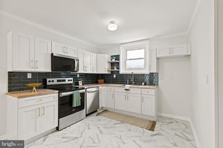 106 1ST AVE, Lincoln University, PA 19352