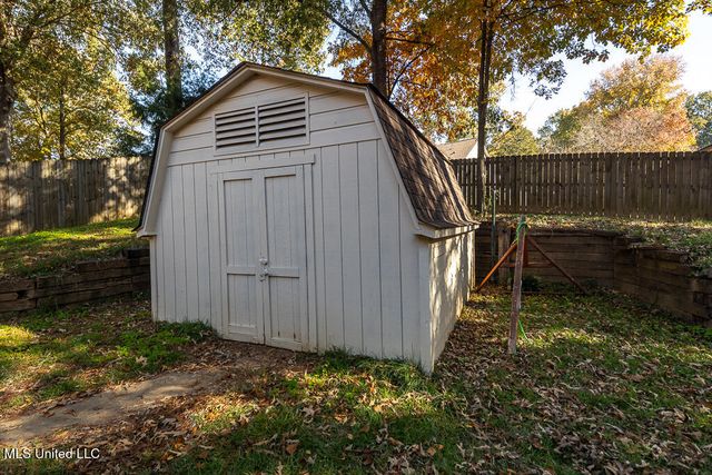 2730 Beaver Head Drive, Nesbit, MS 38651