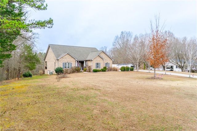 377 Concrete Works Road, Winston-salem, NC 27107