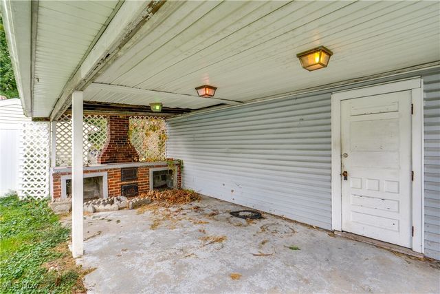 433 7th Street NE, Massillon, OH 44646