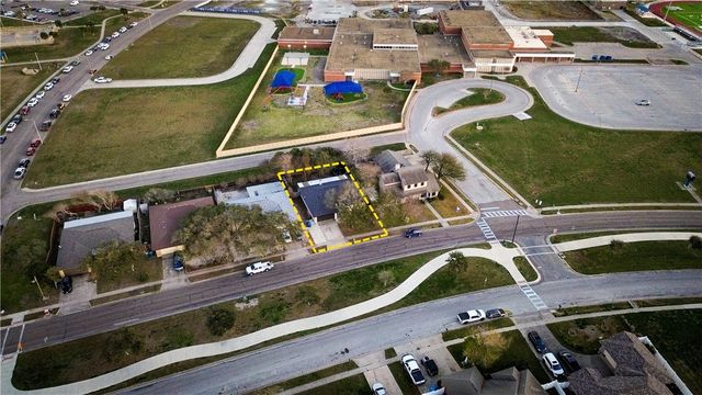2302 Memorial Pkwy, Portland, TX 78374