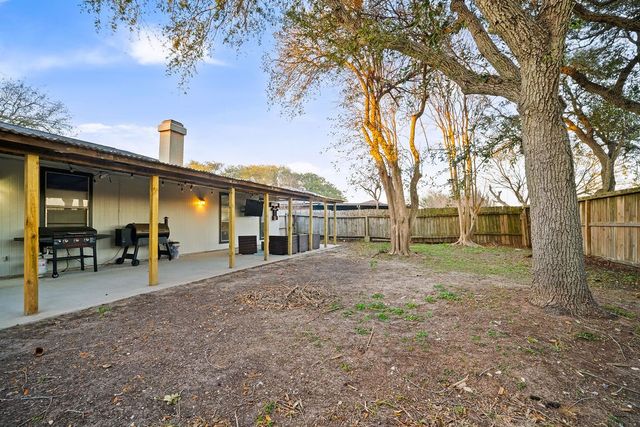 2302 Memorial Pkwy, Portland, TX 78374
