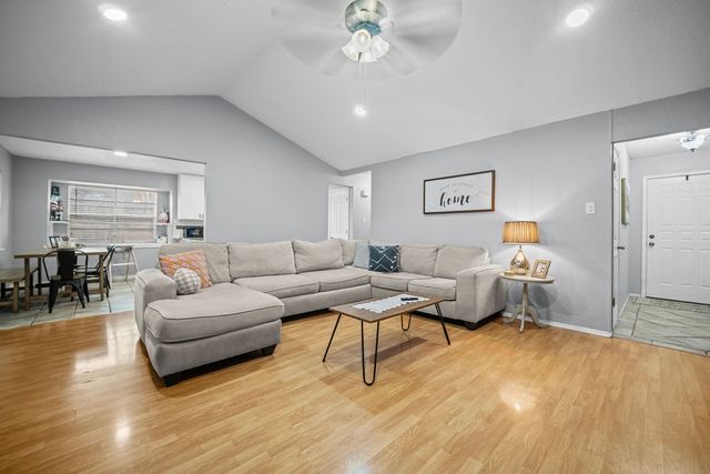 2302 Memorial Pkwy, Portland, TX 78374