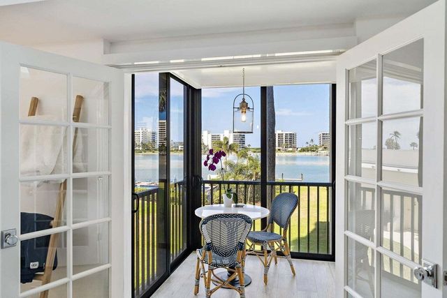 19800 S Sandpointe Bay Drive 210, Tequesta, FL 33469