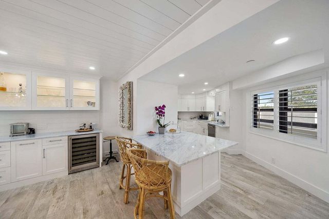 19800 S Sandpointe Bay Drive 210, Tequesta, FL 33469