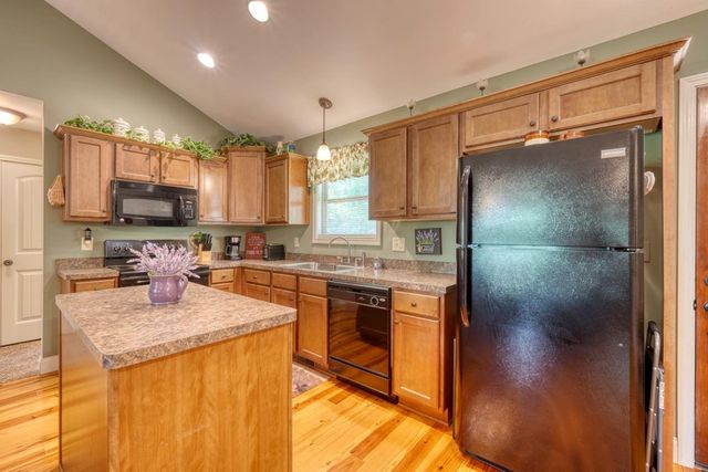 2270 Valley View Drive, Hiawassee, GA 30546