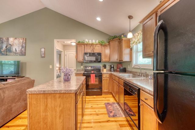 2270 Valley View Drive, Hiawassee, GA 30546