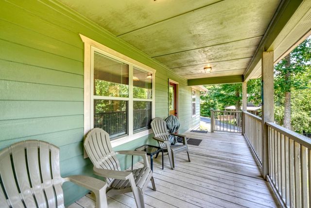 2270 Valley View Drive, Hiawassee, GA 30546