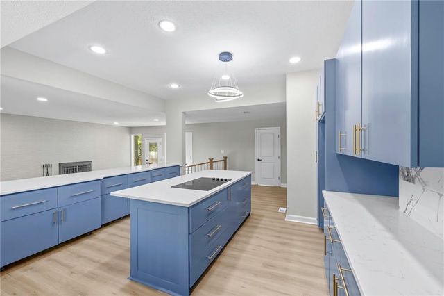 7019 W 69th Terrace, Overland Park, KS 66204