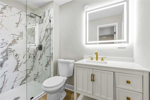 7019 W 69th Terrace, Overland Park, KS 66204